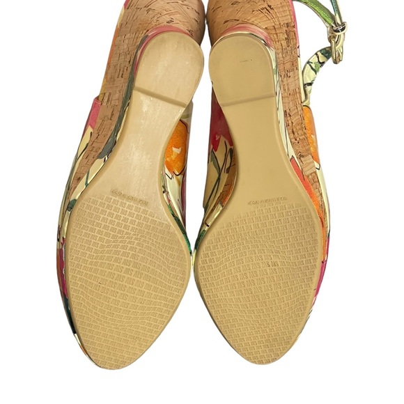 Stuart Weitzman Colorful Floral
Peep Toe Wedges Cork Platform
Slingback Size 7.5 - Picture 13 of 14